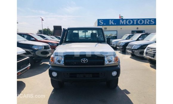 Buy Import Toyota Land Cruiser Beige Car in Import - Dubai in Abia State Buy Import Toyota Land Cruiser Beige Car in Import - Dubai in Abia State