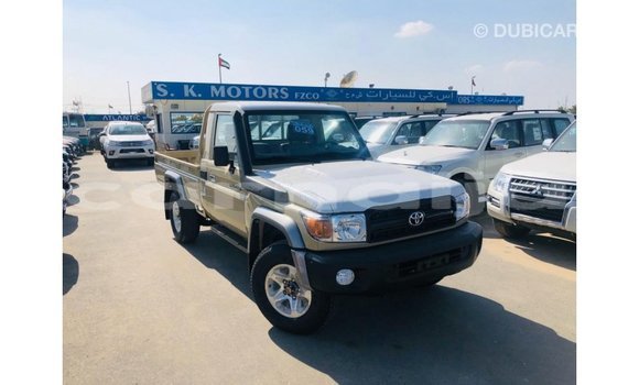 Buy Import Toyota Land Cruiser Beige Car in Import - Dubai in Abia State Buy Import Toyota Land Cruiser Beige Car in Import - Dubai in Abia State