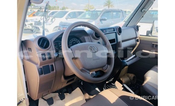 Buy Import Toyota Land Cruiser Beige Car in Import - Dubai in Abia State Buy Import Toyota Land Cruiser Beige Car in Import - Dubai in Abia State