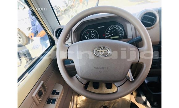 Buy Import Toyota Land Cruiser Beige Car in Import - Dubai in Abia State Buy Import Toyota Land Cruiser Beige Car in Import - Dubai in Abia State