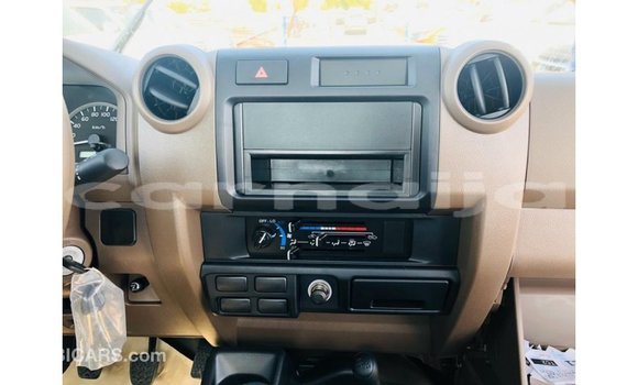 Buy Import Toyota Land Cruiser Beige Car in Import - Dubai in Abia State Buy Import Toyota Land Cruiser Beige Car in Import - Dubai in Abia State