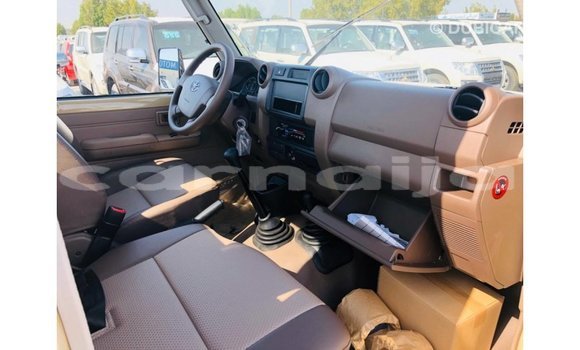 Buy Import Toyota Land Cruiser Beige Car in Import - Dubai in Abia State Buy Import Toyota Land Cruiser Beige Car in Import - Dubai in Abia State