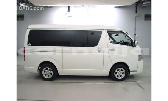 Acheter Import Voiture Toyota Regius Blanc à Import - Dubai, État d'Abia Acheter Import Voiture Toyota Regius Blanc à Import - Dubai, État d'Abia