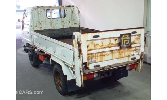 Buy Import Toyota Dyna White Truck in Import - Dubai in Abia State Buy Import Toyota Dyna White Truck in Import - Dubai in Abia State