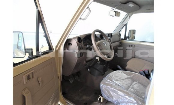 Buy Import Toyota Land Cruiser Beige Car in Import - Dubai in Abia State Buy Import Toyota Land Cruiser Beige Car in Import - Dubai in Abia State