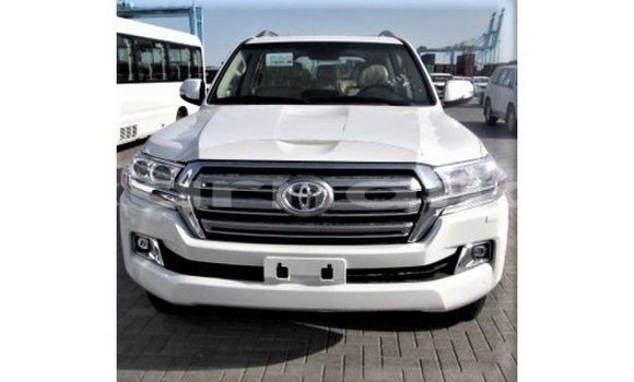 Buy Import Toyota Land Cruiser White Car in Import - Dubai in Abia State Buy Import Toyota Land Cruiser White Car in Import - Dubai in Abia State