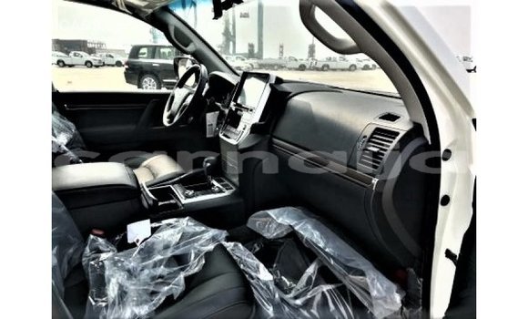 Buy Import Toyota Land Cruiser White Car in Import - Dubai in Abia State Buy Import Toyota Land Cruiser White Car in Import - Dubai in Abia State