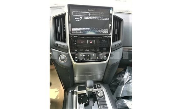 Buy Import Toyota Land Cruiser White Car in Import - Dubai in Abia State Buy Import Toyota Land Cruiser White Car in Import - Dubai in Abia State