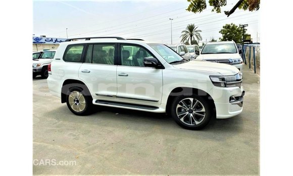 Buy Import Toyota Land Cruiser White Car in Import - Dubai in Abia State Buy Import Toyota Land Cruiser White Car in Import - Dubai in Abia State