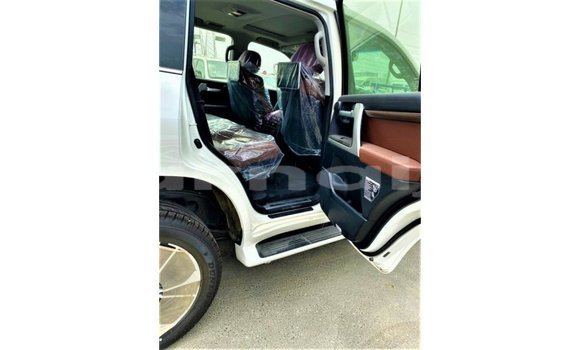 Buy Import Toyota Land Cruiser White Car in Import - Dubai in Abia State Buy Import Toyota Land Cruiser White Car in Import - Dubai in Abia State