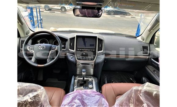 Buy Import Toyota Land Cruiser White Car in Import - Dubai in Abia State Buy Import Toyota Land Cruiser White Car in Import - Dubai in Abia State