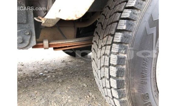 Acheter Import Voiture Nissan Pickup Blanc à Import - Dubai, État d'Abia Acheter Import Voiture Nissan Pickup Blanc à Import - Dubai, État d'Abia