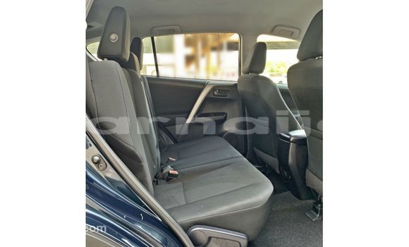 Buy Import Toyota HiAce Blue Truck in Import - Dubai in Abia State Buy Import Toyota HiAce Blue Truck in Import - Dubai in Abia State
