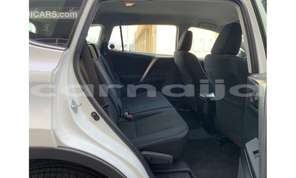 Buy Import Toyota HiAce White Truck in Import - Dubai in Abia State Buy Import Toyota HiAce White Truck in Import - Dubai in Abia State