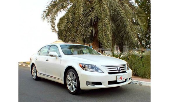 Buy Import Lexus LS White Car in Import - Dubai in Abia State Buy Import Lexus LS White Car in Import - Dubai in Abia State