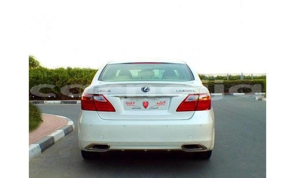 Buy Import Lexus LS White Car in Import - Dubai in Abia State Buy Import Lexus LS White Car in Import - Dubai in Abia State