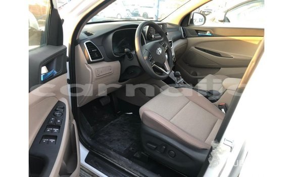 Buy Import Hyundai Tucson White Car in Import - Dubai in Abia State Buy Import Hyundai Tucson White Car in Import - Dubai in Abia State