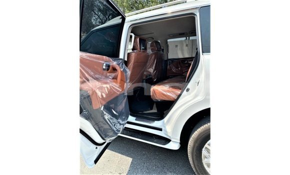 Buy Import Nissan Patrol White Car in Import - Dubai in Abia State Buy Import Nissan Patrol White Car in Import - Dubai in Abia State