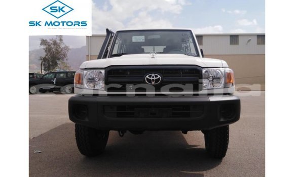 Buy Import Toyota Land Cruiser White Car in Import - Dubai in Abia State Buy Import Toyota Land Cruiser White Car in Import - Dubai in Abia State