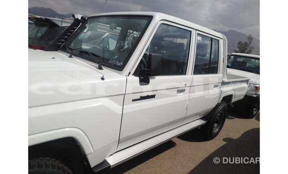 Buy Import Toyota Land Cruiser White Car in Import - Dubai in Abia State Buy Import Toyota Land Cruiser White Car in Import - Dubai in Abia State