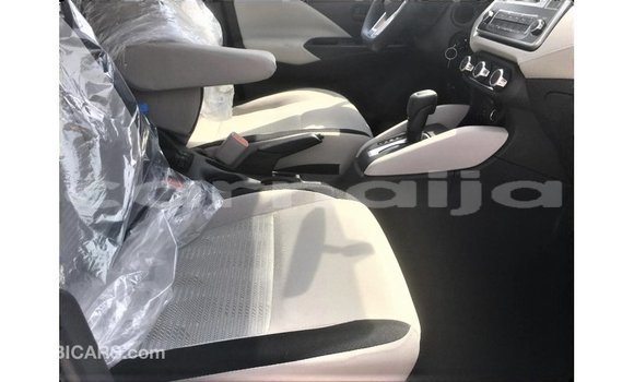 Acheter Import Voiture Nissan Sunny Blanc à Import - Dubai, État d'Abia Acheter Import Voiture Nissan Sunny Blanc à Import - Dubai, État d'Abia