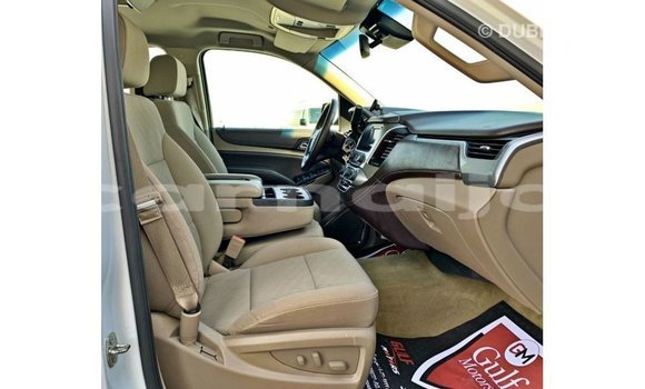 Acheter Import Voiture Chevrolet Tahoe Blanc à Import - Dubai, État d'Abia Acheter Import Voiture Chevrolet Tahoe Blanc à Import - Dubai, État d'Abia