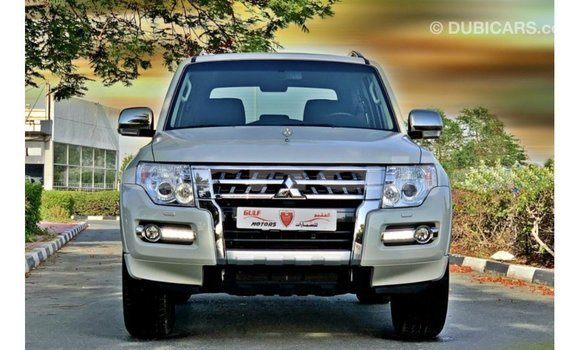 Acheter Import Voiture Mitsubishi Pajero Blanc à Import - Dubai, État d'Abia Acheter Import Voiture Mitsubishi Pajero Blanc à Import - Dubai, État d'Abia