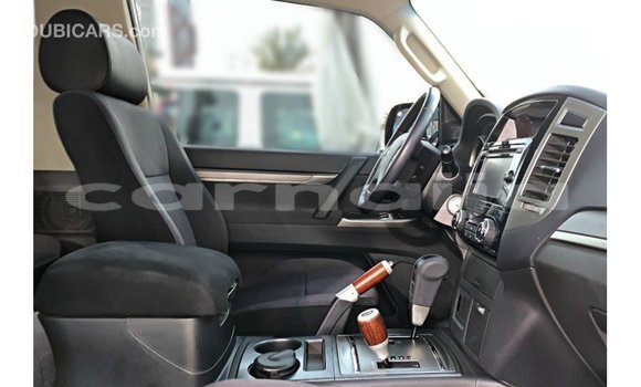 Acheter Import Voiture Mitsubishi Pajero Blanc à Import - Dubai, État d'Abia Acheter Import Voiture Mitsubishi Pajero Blanc à Import - Dubai, État d'Abia