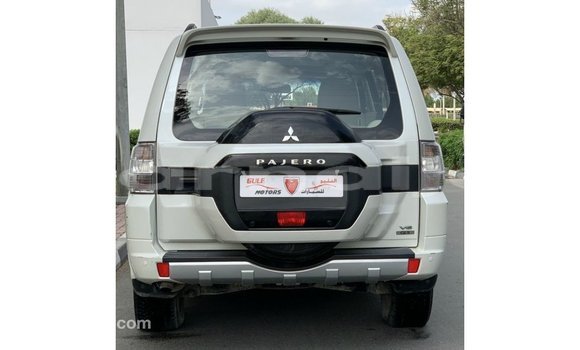 Acheter Import Voiture Mitsubishi Pajero Blanc à Import - Dubai, État d'Abia Acheter Import Voiture Mitsubishi Pajero Blanc à Import - Dubai, État d'Abia