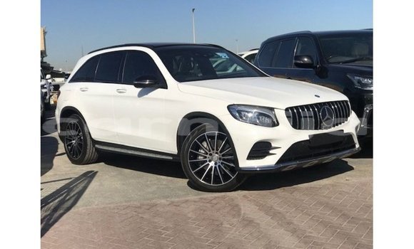 Buy Import Mercedes-Benz 250 White Car in Import - Dubai in Abia State Buy Import Mercedes-Benz 250 White Car in Import - Dubai in Abia State