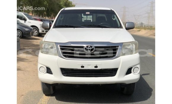 Acheter Import Voiture Toyota Hilux Blanc à Import - Dubai, État d'Abia Acheter Import Voiture Toyota Hilux Blanc à Import - Dubai, État d'Abia