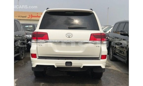 Buy Import Toyota Land Cruiser White Car in Import - Dubai in Abia State Buy Import Toyota Land Cruiser White Car in Import - Dubai in Abia State