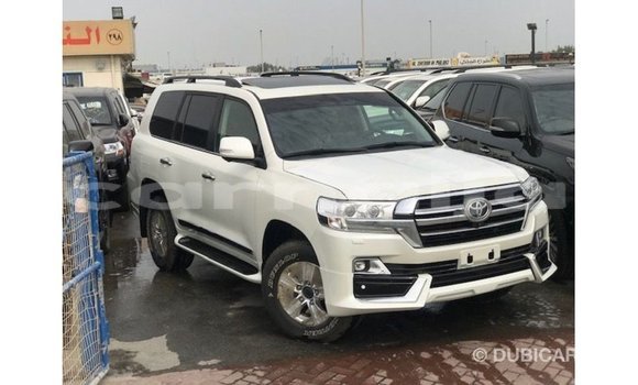 Buy Import Toyota Land Cruiser White Car in Import - Dubai in Abia State Buy Import Toyota Land Cruiser White Car in Import - Dubai in Abia State