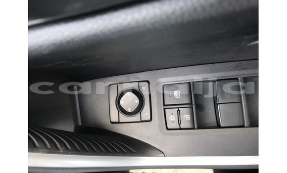 Buy Import Toyota HiAce White Truck in Import - Dubai in Abia State Buy Import Toyota HiAce White Truck in Import - Dubai in Abia State