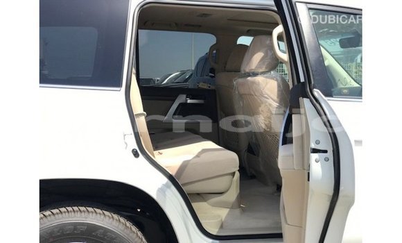 Buy Import Toyota Land Cruiser White Car in Import - Dubai in Abia State Buy Import Toyota Land Cruiser White Car in Import - Dubai in Abia State