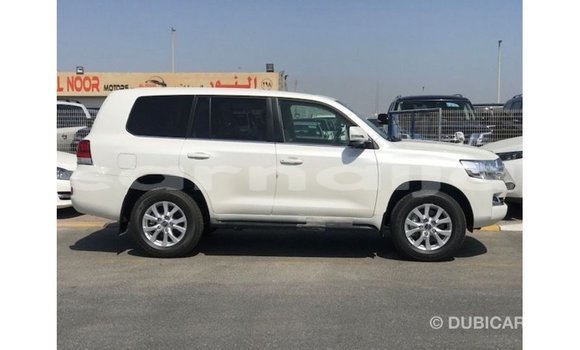 Buy Import Toyota Land Cruiser White Car in Import - Dubai in Abia State Buy Import Toyota Land Cruiser White Car in Import - Dubai in Abia State
