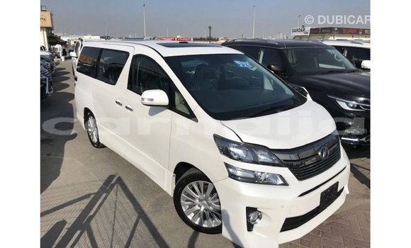 Buy Import Toyota Vellfire White Car in Import - Dubai in Abia State Buy Import Toyota Vellfire White Car in Import - Dubai in Abia State