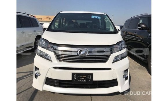 Buy Import Toyota Vellfire White Car in Import - Dubai in Abia State Buy Import Toyota Vellfire White Car in Import - Dubai in Abia State