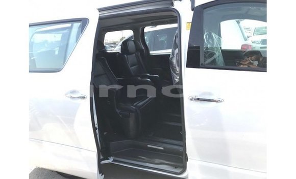 Buy Import Toyota Vellfire White Car in Import - Dubai in Abia State Buy Import Toyota Vellfire White Car in Import - Dubai in Abia State