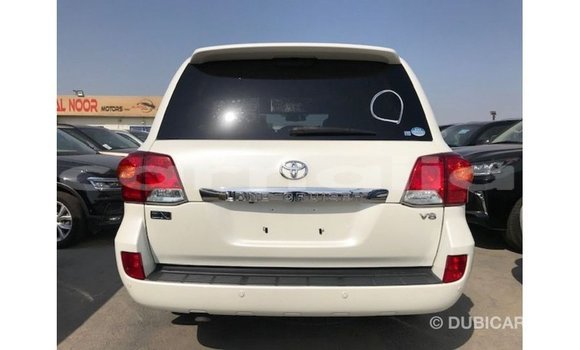 Acheter Import Voiture Toyota Land Cruiser Blanc à Import - Dubai, État d'Abia Acheter Import Voiture Toyota Land Cruiser Blanc à Import - Dubai, État d'Abia