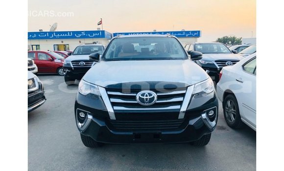 Acheter Import Voiture Toyota Fortuner Noir à Import - Dubai, État d'Abia Acheter Import Voiture Toyota Fortuner Noir à Import - Dubai, État d'Abia