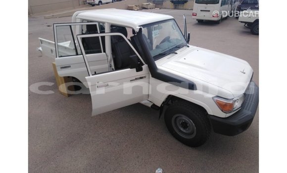 Buy Import Toyota Land Cruiser White Car in Import - Dubai in Abia State Buy Import Toyota Land Cruiser White Car in Import - Dubai in Abia State