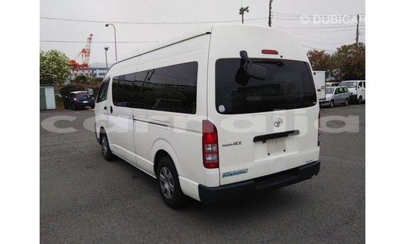 Acheter Import Voiture Toyota Hiace Blanc à Import - Dubai, État d'Abia Acheter Import Voiture Toyota Hiace Blanc à Import - Dubai, État d'Abia