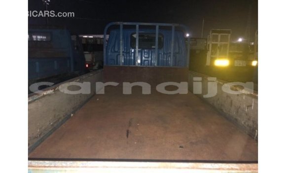 Acheter Import Utilitaire Toyota Dyna Bleu à Import - Dubai, État d'Abia Acheter Import Utilitaire Toyota Dyna Bleu à Import - Dubai, État d'Abia