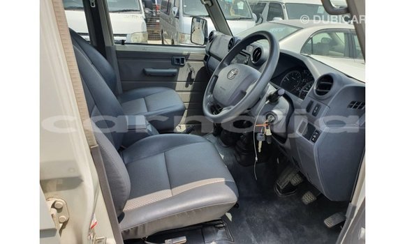 Buy Import Toyota Land Cruiser White Car in Import - Dubai in Abia State Buy Import Toyota Land Cruiser White Car in Import - Dubai in Abia State