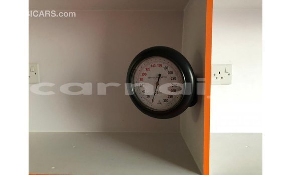 Buy Import Toyota Hiace White Car in Import - Dubai in Abia State Buy Import Toyota Hiace White Car in Import - Dubai in Abia State