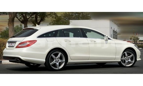 Buy Import Mercedes-Benz 190 White Car in Import - Dubai in Abia State Buy Import Mercedes-Benz 190 White Car in Import - Dubai in Abia State