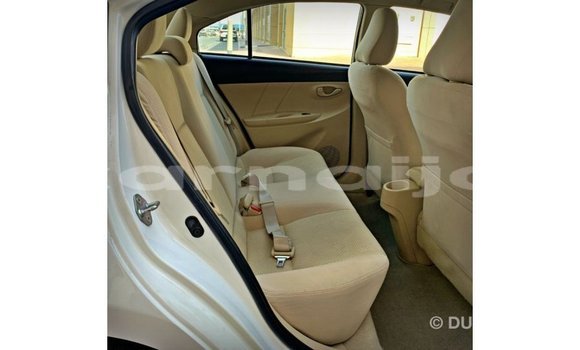 Buy Import Toyota Yaris White Car in Import - Dubai in Abia State Buy Import Toyota Yaris White Car in Import - Dubai in Abia State