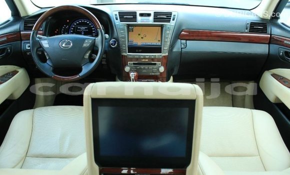 Buy Import Lexus LS White Car in Import - Dubai in Abia State Buy Import Lexus LS White Car in Import - Dubai in Abia State