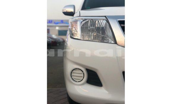 Buy Import Toyota Hilux White Car in Import - Dubai in Abia State Buy Import Toyota Hilux White Car in Import - Dubai in Abia State